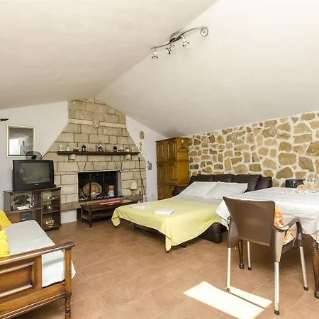 House Fanita Splitska